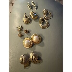 Vintage Clip On Earrings Lot Gold Tone Earring Door Knocker Dangle 6 Pairs